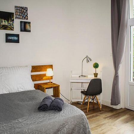 3 Room Apartment In The Beautiful Street Βουδαπέστη Εξωτερικό φωτογραφία