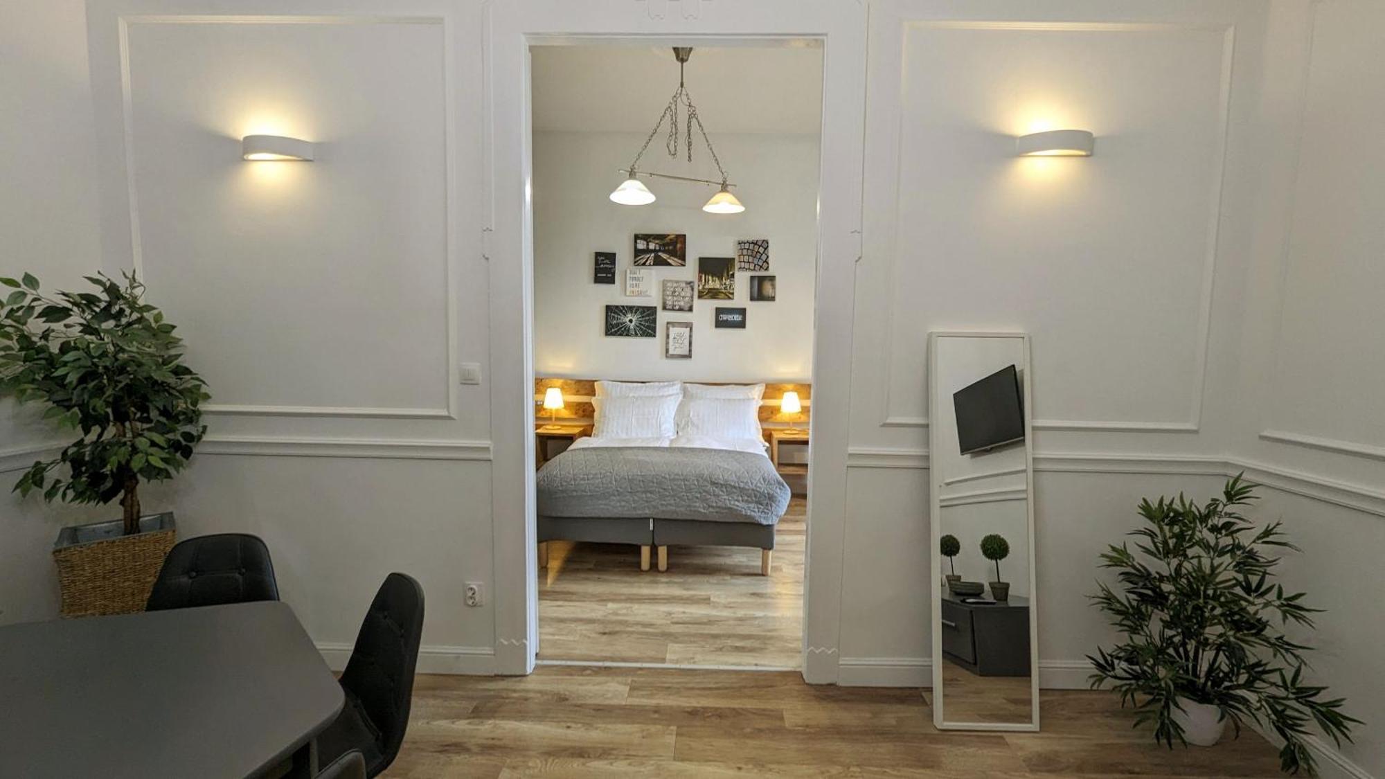 3 Room Apartment In The Beautiful Street Βουδαπέστη Εξωτερικό φωτογραφία