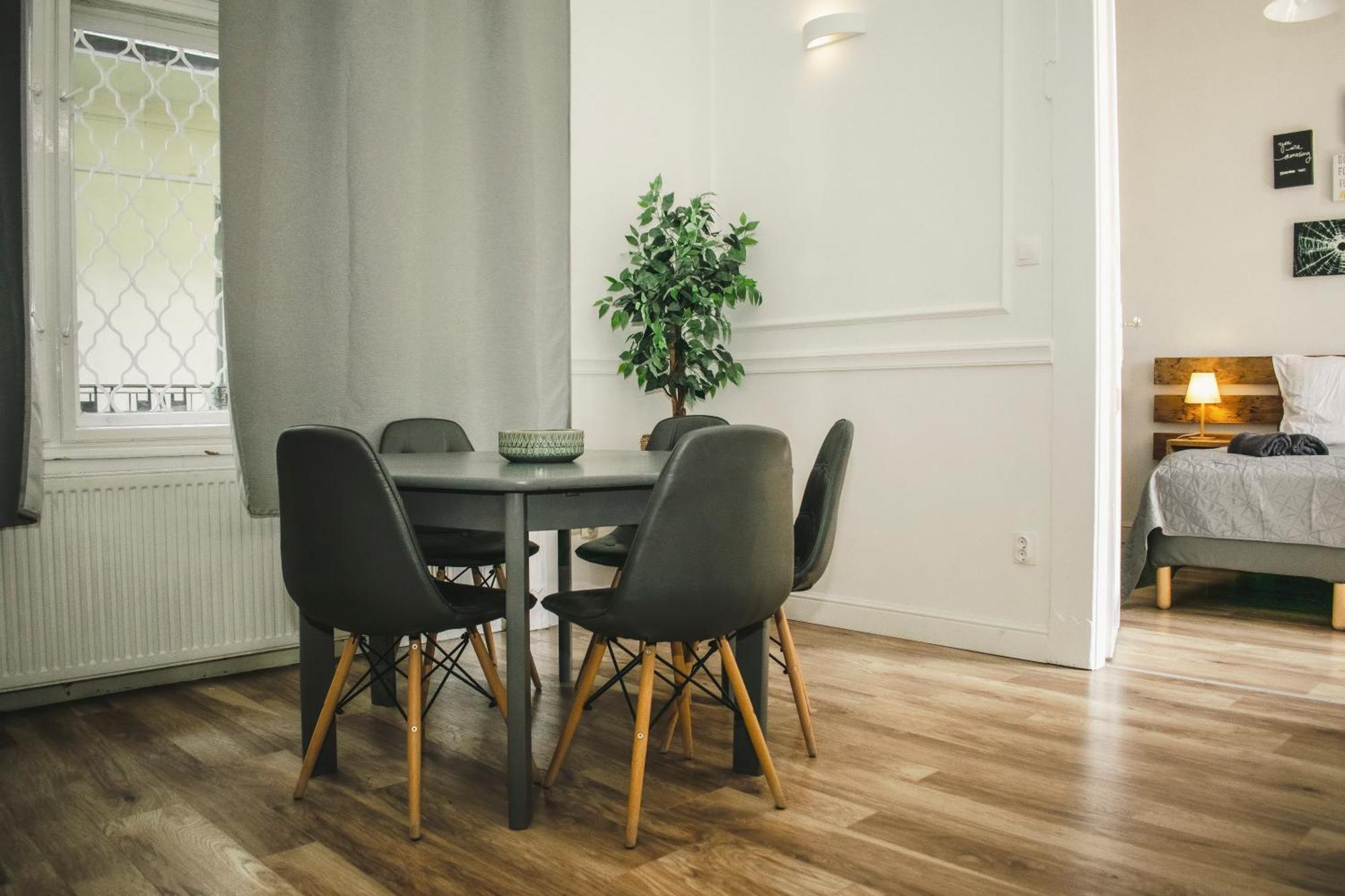 3 Room Apartment In The Beautiful Street Βουδαπέστη Εξωτερικό φωτογραφία