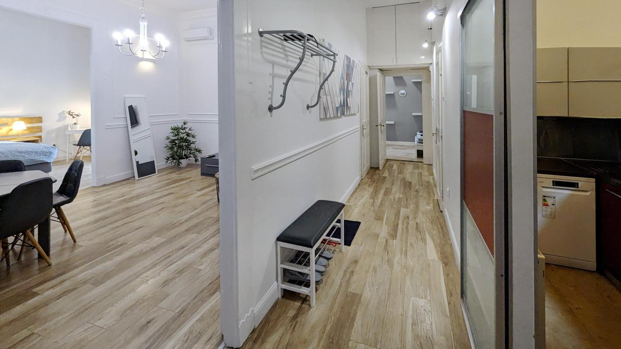 3 Room Apartment In The Beautiful Street Βουδαπέστη Εξωτερικό φωτογραφία