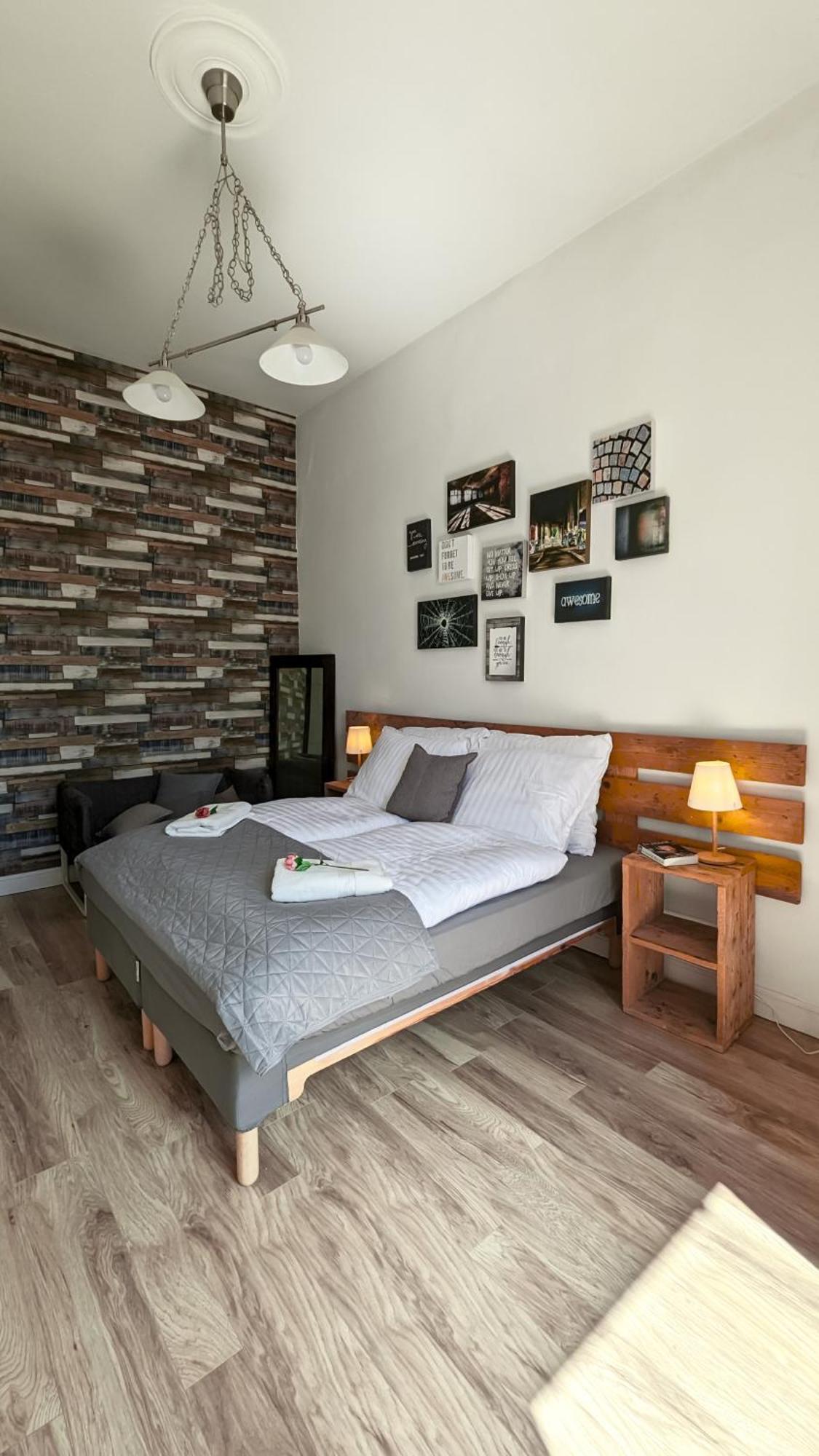 3 Room Apartment In The Beautiful Street Βουδαπέστη Εξωτερικό φωτογραφία