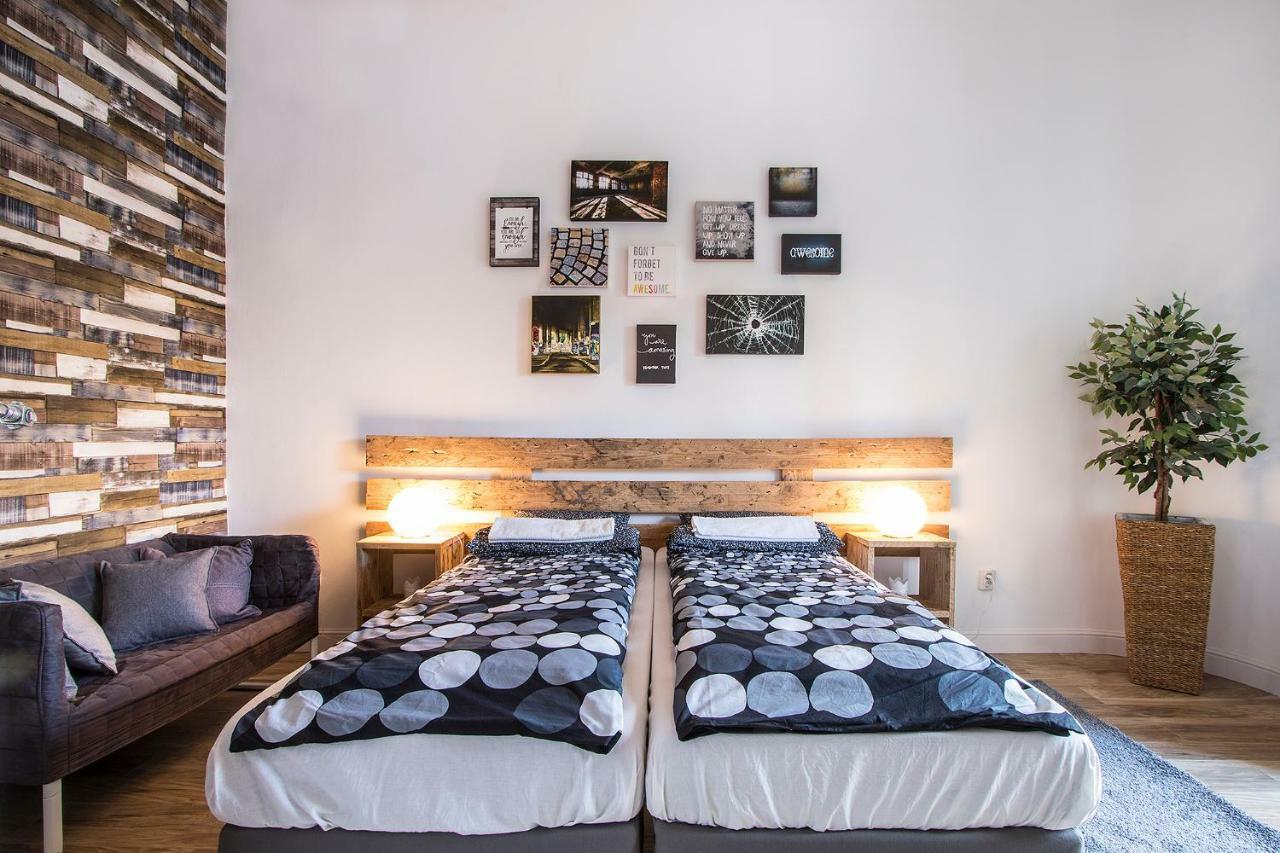 3 Room Apartment In The Beautiful Street Βουδαπέστη Εξωτερικό φωτογραφία